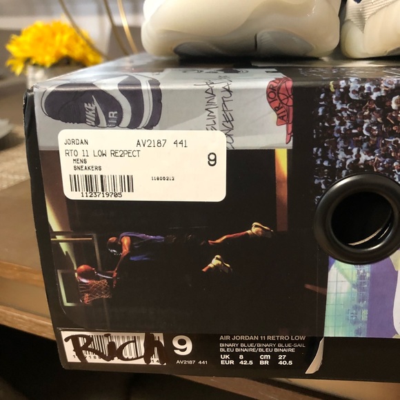 Retro 11 low derek jeter size 9 men - Picture 5 of 6